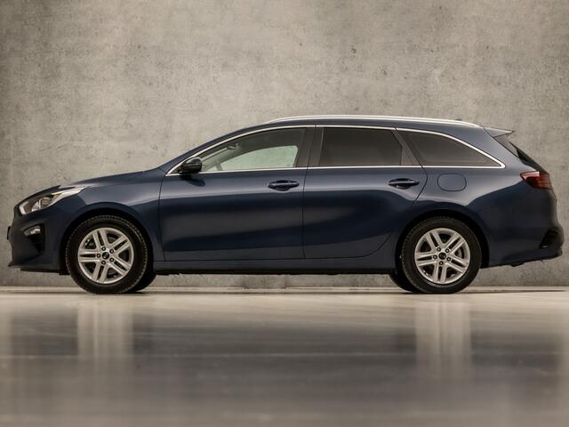 KIA CEE D Ceed Sportswagon 1.0 T-GDi DynamicLine (APPLE CARPLAY, GROOT NAVI, CAMERA, XENON, GETINT GLAS, SPORTSTOELEN, PARKEERSENSOREN, LM VELGEN, CRUISE, LANE ASSIST, NIEUWSTAAT)