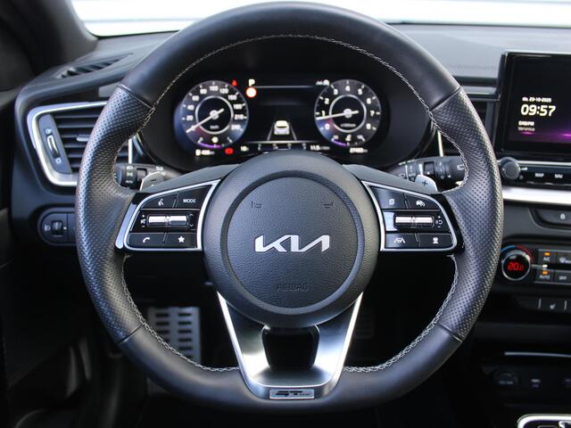 KIA CEE D Ceed Sportswagon 1.5 T-GDi GT-Line | Schuifdak | Stoel-/stuurverwarming | Camera | Cruise adapt. | 17" LM | Elek. achterklep | LED | Dodehoekdetectie |