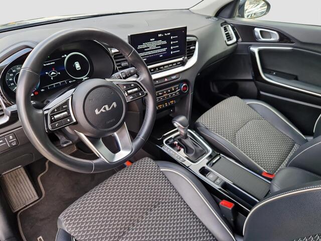 KIA CEE D Ceed Sportswagon 1.5 T-GDi DynamicPlusLine | Automaat | Stoel- en Stuurverwarming | Clima | Key-less | Navi | Carplay/Android Auto |