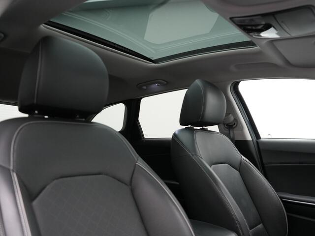 KIA CEE D Ceed Sportswagon 1.6 GDI ExecutiveLine Plug In Hybrid 141pk PHEV | Panodak | Adaptive Cruise | Camera | Lederen Sportstoelen Ventilatie & Memory | Apple Carplay | Keyless | Blis | Navigatie | DAB |