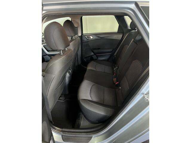 KIA CEE D Ceed Sportswagon 1.5 T-GDi DynamicLine 160PK/ECC/CAMERA/TREKHAAK/APPLE