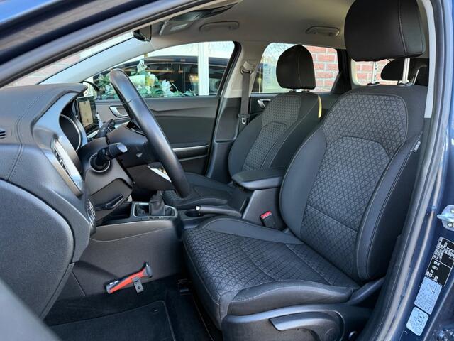 KIA CEE D 1.0 T-GDi DynamicL. CAMERA / TREKHAAK / CLIMA / CARPLAY / NAVI /