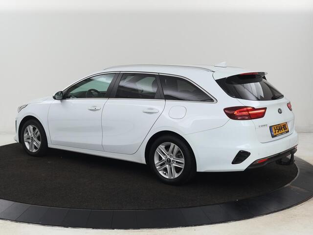 KIA CEE D Ceed 1.4 T-GDi DynamicPlusLine | Stoel & stuurverwarming | Adaptive cruise | Trekhaak | Camera | Carplay | Full LED | Navigatie | Climate control | DAB | File Assistent