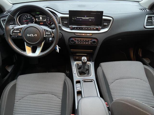 KIA CEE D Ceed Sportswagon 1.5 T-GDi DynamicLine Afneembare trekhaak | Lane Assist | Navigatie