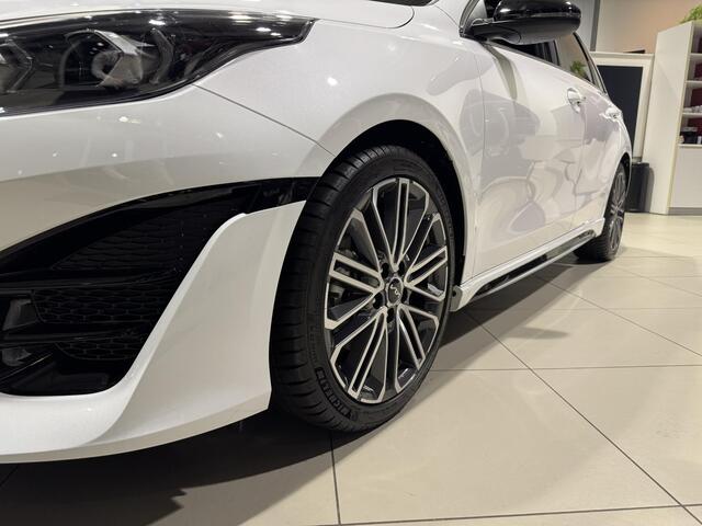 KIA CEE D Ceed 1.5 T-GDi GT-PlusLine GT-PLUSLINE nu op voorraad kom langs bij Kooijman in Naarden