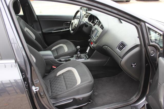 KIA CEE D cee'd Sportswagon 1.6 CRDi Business GT-Line, Trekhaak! Kia cee'd Sportswagon 1.6 CRDi Business GT-Line