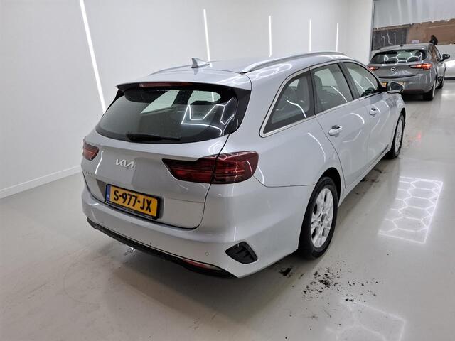 KIA CEE D Ceed Sportswagon 1.0 T-GDi 120pk DynamicLine Airco ECC Navi Cruise Control PDC VA+ Camera Full LED Carplay Lichtmetalen velgen DAB+