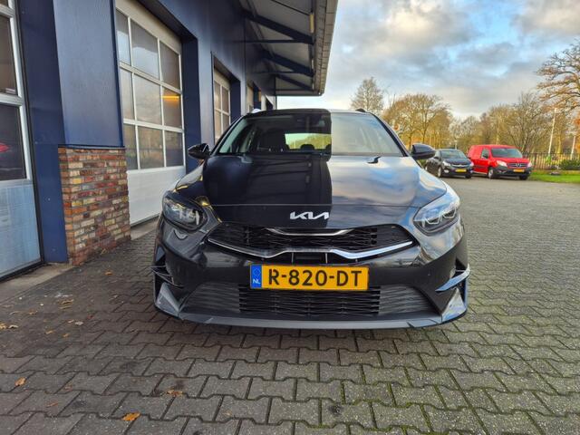 KIA CEE D 1.5 T-GDI DYNAMICLINE, TREKHAAK, CAMERA, APPLECARPLAY/ANDROID AUTO, ALL IN PRIJS.