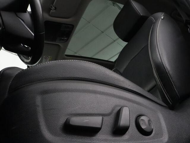 KIA CEE D Ceed 1.6 GDI PHEV ExecutiveLine | Panoramadak | Stoelventilatie | Trekhaak | Camera | Carplay | Adaptive cruise | Achterbankverwarming | Keyless | Navigatie | Full LED | Plug In