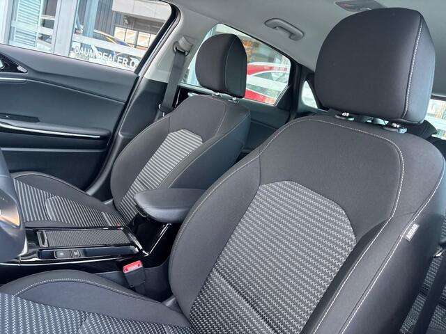 KIA CEE D 1.5 T-GDI AUTOMAAT DYNAMICLINE NAVI LMV PDC WINTERPACK