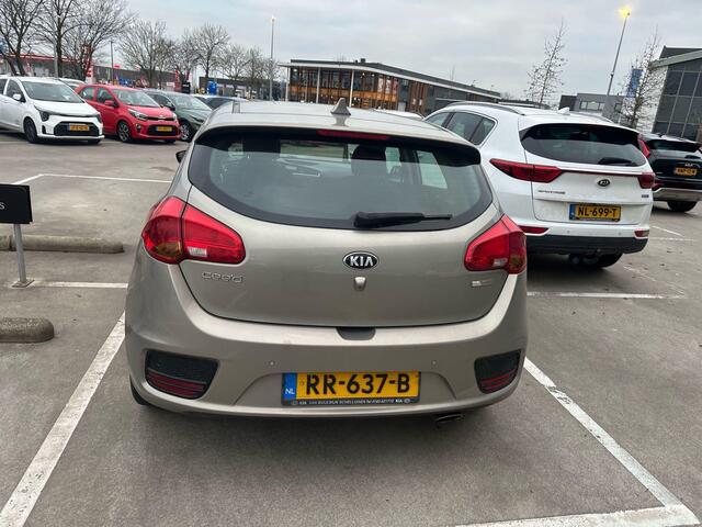 KIA CEE D cee'd 1.0 T-GDi ComfortPlusLine Navigator 52354km ! | Door ons geleverd & Onderhouden ! | 17 inch | Navi | Camera | Cruise