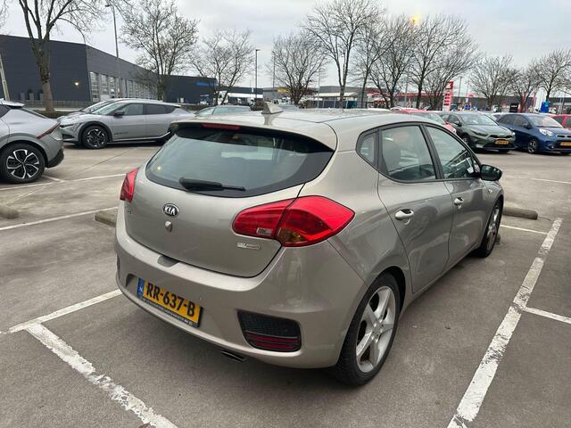 KIA CEE D cee'd 1.0 T-GDi ComfortPlusLine Navigator 52354km ! | Door ons geleverd & Onderhouden ! | 17 inch | Navi | Camera | Cruise