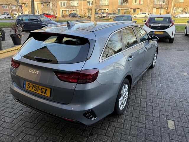 KIA CEE D Ceed Sportswagon 1.0 T-GDi MHEV DynamicLine Automaat / Airco/ Navigatie/ Cruise/ Apple carplay/ PDC/ LED/ LMV