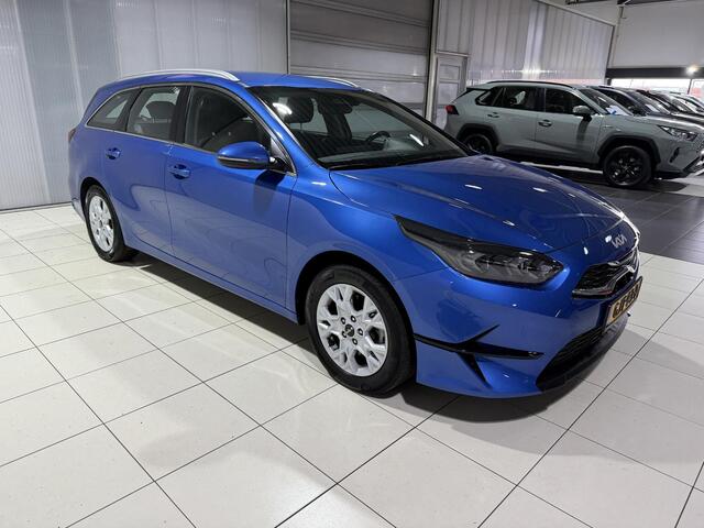 KIA CEE D Ceed Sportswagon 1.5 T-GDi DynamicLine Trekhaak, Apple Carplay/Android Auto, Navigatie, Camera.