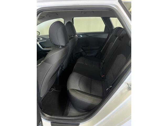 KIA CEE D Ceed Sportswagon 1.0 T-GDi MHEV DynamicLine 1E EIGN/ECC/CAMERA/APPLE/AUTOMAAT