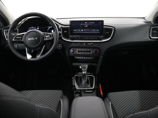 KIA CEE D Ceed SW 1.5 T-GDi DCT7 MHEV DynamicPlusLine | Stoel/Stuurwielverwarming | Keyless Go | Elektr. Achterklep | Navigatie | Cruise control adaptief |