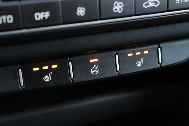 KIA CEE D Ceed 1.0 T-GDi Dynamicline | Adap. Cruise | Stoel-/Stuurverwarming | Camera | Carplay | Climate Control