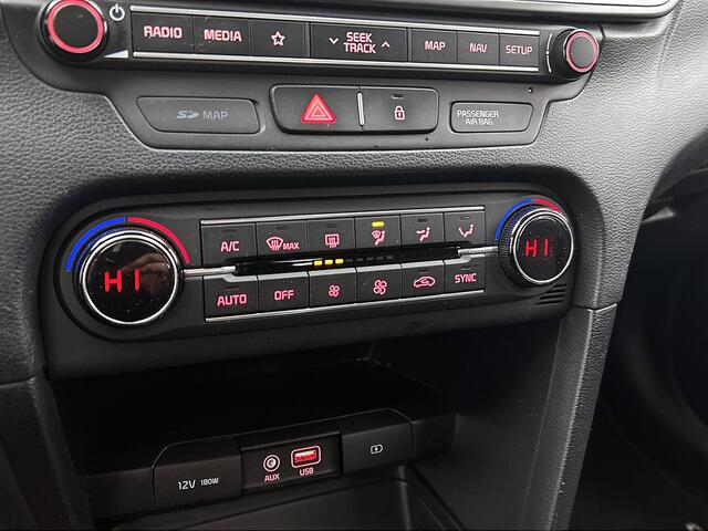 KIA CEE D Ceed 1.0 T-GDi DynamicLine Lichtmetalen velgen | Navigatie | Camera