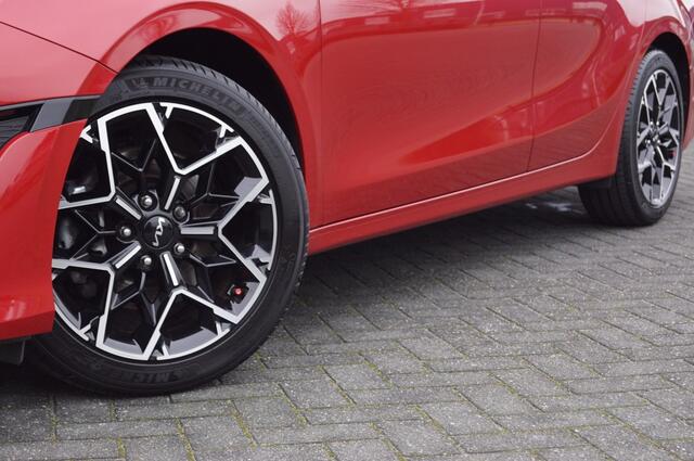 KIA CEE D Sportwagon 1.5 T-GDi GT-Line / Panodak / Navi / Camera/ Trekhaak afnb.