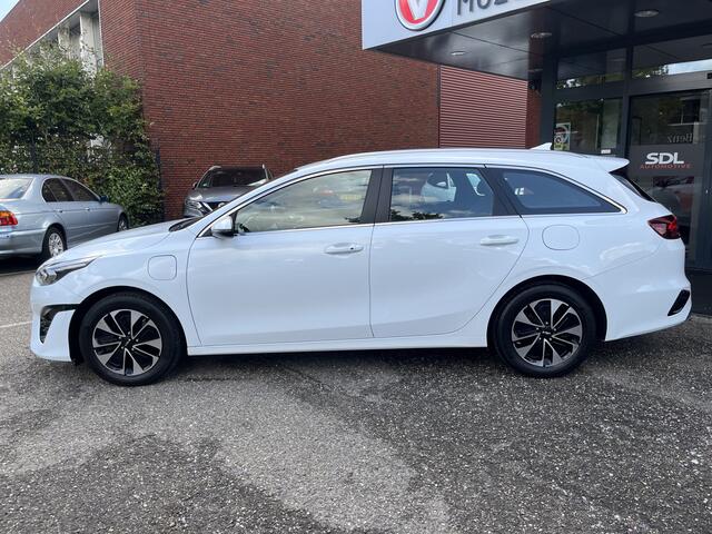 KIA CEE D Ceed Sportswagon 1.6 GDI PHEV DynamicLine // FULL LED // KEYLESS // CAMERA+SENSOREN // STOEL+STUURVERWARMING // NAVI+CARPLAY //
