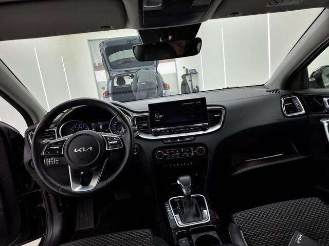 KIA CEE D Ceed Sportswagon 1.5 T-GDi DynamicPlusLine Automaat | Trekhaak | Keyless | Stoel + Stuurverwarming