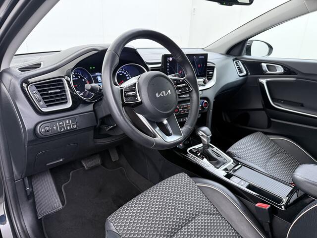 KIA CEE D Ceed Sportswagon 1.0T-GDi MHEV Automaat Facelift Navi Ecc Camera Apple Carplay Android Auto Pdc Stoel+Stuurverwarming DynamicPlusLine Elek.Achterklep Lane Assist Dodehoek Assist Regen-Lichtsensor Privacy Glas Isofix 1e Eigenaar Origineel Nederlandse Auto
