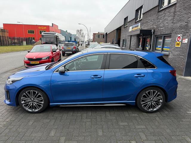 KIA CEE D Ceed 1.4 T-GDi GT-PlusLine | 1E EIGENAAR | 12MND GARANTIE | AUTOMAAT | PANO | CRUISE | JBL | LED | BOMVOL |