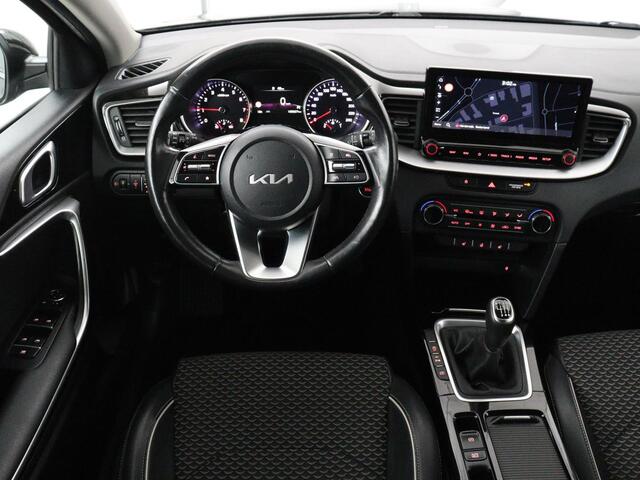 KIA CEE D Ceed 1.0 T-GDi DynamicPlusLine | Stoel & stuurverwarming | Trekhaak | Adaptive cruise | Camera | Carplay | Half leder | Keyless | Full LED | Navigatie