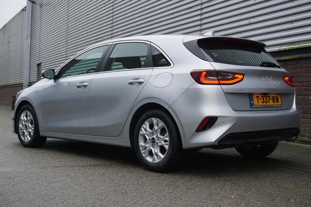 KIA CEE D Ceed 1.0 T-GDi 120PK DynamicLine/NL-Auto/All-Seasonband /1e Eigenaar.