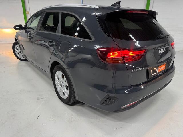 KIA CEE D 1.5 T-GDI Vision Sportswagon / 26429 km / Apple carplay / Stuurverwarming / Boekjes ingevuld aanwezig.