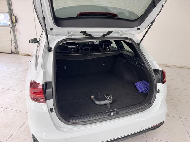 KIA CEE D Ceed Sportswagon 1.4 T-GDi DynamicPlusLine | Navigatie | Trekhaak | Camera | Stoelverwarming | All-Season Banden |