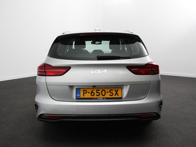 KIA CEE D Ceed Sportswagon 1.0 T-GDi DynamicLine Climate control | Cruise control | Lane assist | Parkeersensor achter | Camera | Navigatie | Lichtmetalen velgen | Apple Carplay/ Android Auto