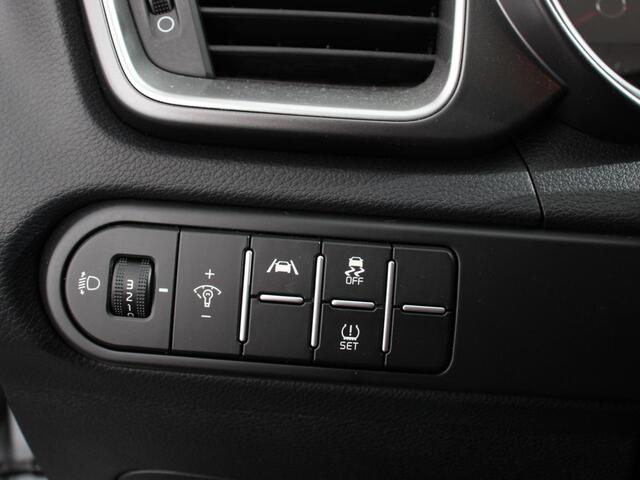 KIA CEE D Ceed Sportswagon 1.0 T-GDi DynamicLine Climate control | Cruise control | Lane assist | Parkeersensor achter | Camera | Navigatie | Lichtmetalen velgen | Apple Carplay/ Android Auto