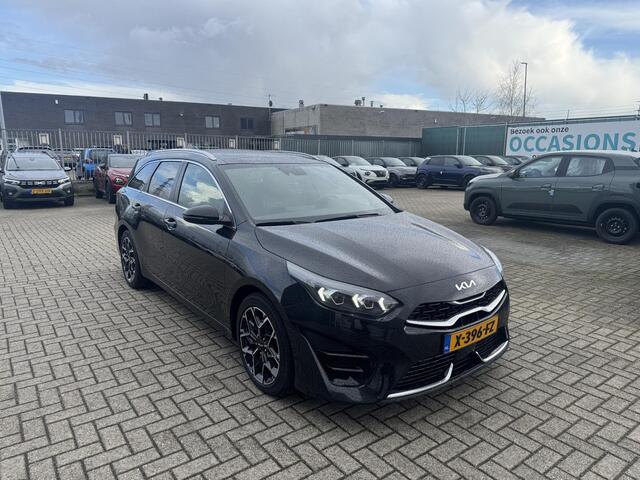 KIA CEE D Ceed Sportswagon 1.5 T-GDi GT-Line Panoramadak | Camera | Navigatie | Stoel/stuur verwarming