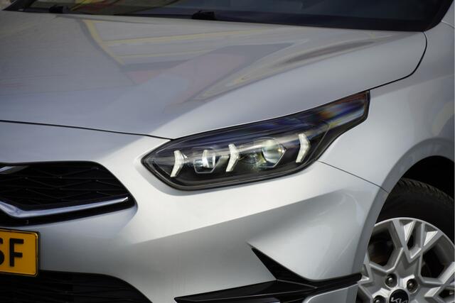 KIA CEE D Ceed 1.0 T-GDi 5drs DynamicLine BJ2023 Lmv 16" | Led V+A | Pdc | Achteruitrijcamera | App-Connect | Navi | Climate control | Cruise control | Getint glas