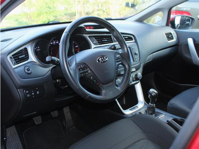 KIA CEE D cee'd 1.0 T-GDi ComfortPlusLine Navigator Afneembare Trekhaak, 1e Eigenaar, Carplay/Android Auto, Achteruitrijcamera, Navigatie, Airco