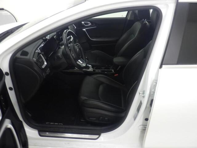 KIA CEE D CEED SPORTSWAGON 1.6 GDI PHEV EXECUTIVELINE I AUTOMAAT I P-CAMERA I SCHUIF/KANTELDAK I APPLE CARPLAY