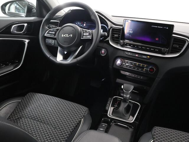 KIA CEE D Ceed Sportswagon 1.5 T-GDi DynamicPlusLine DCT7 Automaat | Stoel- en stuurwielverwarming | Parkeersensoren achter | Adaptieve cruise control | Dodehoekassistentie | Afneembare Trekhaak |