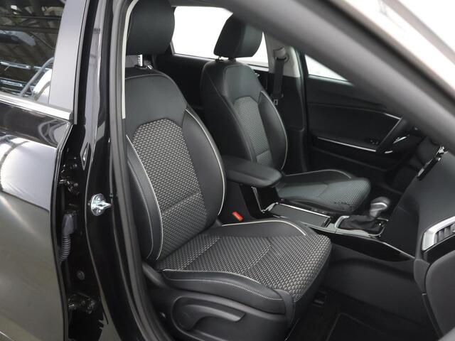 KIA CEE D Ceed Sportswagon 1.5 T-GDi DynamicPlusLine DCT7 Automaat | Stoel- en stuurwielverwarming | Parkeersensoren achter | Adaptieve cruise control | Dodehoekassistentie | Afneembare Trekhaak |