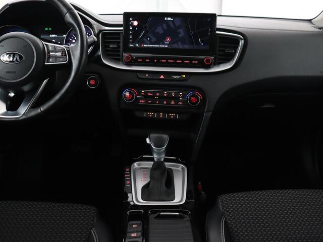 KIA CEE D Ceed 1.6 GDI PHEV DynamicPlusLine | SOH 96% | Stoelverwarming | Adaptive cruise | Camera | Carplay | Stuurverwarming | Navigatie | Full LED | Climate control | Half leder | Plug In