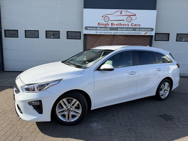 KIA CEE D Ceed Sportswagon 1.5 T-GDi Dyn.PlusL. AUT KEYLEES CAMERA LEER INRUIL MOG!!!