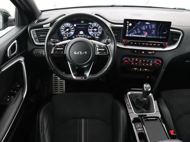 KIA CEE D Ceed 1.0 T-GDi GT-Line | Panoramadak | Leder/Alcantara | Stoelverwarming | Carplay | Keyless | Stuurverwarming | Digital Cockpit | Sportstoelen | Navigatie | Full LED | Camera | Dodehoek detectie