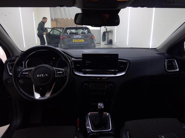 KIA CEE D CEED SPORTSWAGON 1.5 T-GDi DYNAMICPLUSLINE I TREKHAAK (1410KG) I STOEL/STUURVERWARMING I P-CAMERA