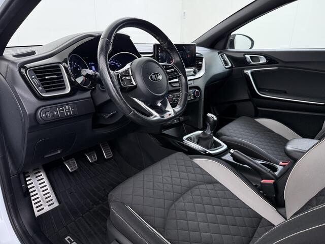 KIA CEE D Ceed Sportswagon T-120PK GT-Line Camera Apple Carplay/Android Zwarte-Hemel Navi Ecc Cruise Pdc 1/2 Leder 17"lm Regensensor Rijstrooksensor Led Bluetooth Verkeersbord detectie Connected 1e Eigenaar EURO6 Volledig Kia-Dealer OnderhoudenOrig.NLse auto