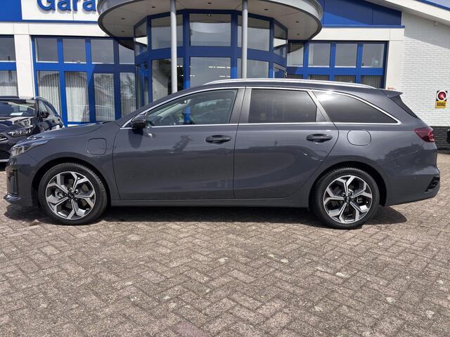 KIA CEE D Ceed Sportswagon 1.6 GDI PHEV ExecutiveLine | Trekhaak, 10 jaar garantie, Schuifdak, Stoelventilatie, Digitaal Display, Leer, Elektr. achterklep, Dealer onderhouden, 1300kg trekgewicht!
