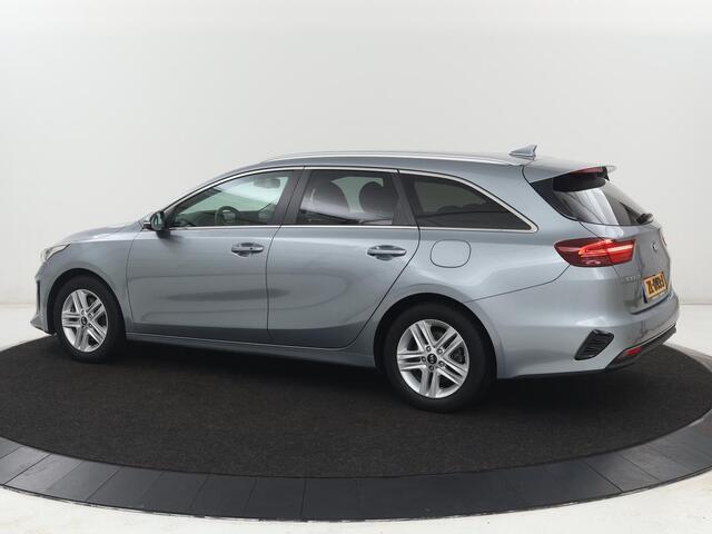 KIA CEE D Ceed 1.0 T-GDi DynamicPlusLine | Stoelverwarming | Carplay | Camera | Navigatie | Stuurverwarming | Half leder | Cruise control | Keyless | DAB | Parkeerhulp | Climate control | Bluetooth