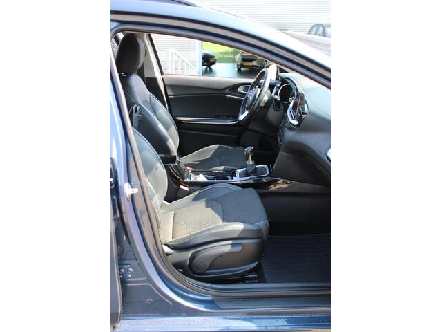 KIA CEE D Ceed Sportswagon 1.4 T-GDi DynamicPlusLine Stuurverwarming / Navigatie / Camera