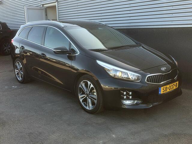 KIA CEE D cee'd Sportswagon 1.0 T-GDi GT-Line Summer Edition Schuif/kanteldak, Trekhaak, Nieuw geleverd en dealeronderhouden, Stoel- & Stuurwiel verwarmd, Navigatie, Climate control