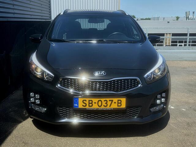 KIA CEE D cee'd Sportswagon 1.0 T-GDi GT-Line Summer Edition Schuif/kanteldak, Trekhaak, Nieuw geleverd en dealeronderhouden, Stoel- & Stuurwiel verwarmd, Navigatie, Climate control
