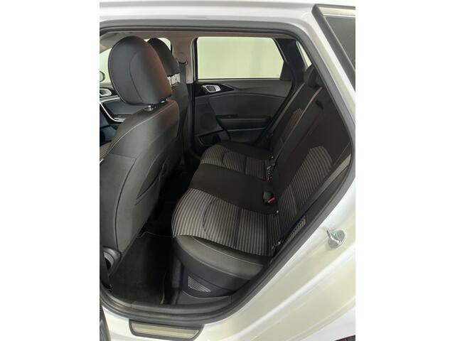KIA CEE D Ceed Sportswagon 1.6 GDI PHEV PLUG-IN DynamicLine 1E EIGN/ECC/APPLE/ADAPTIVE/CAMERA